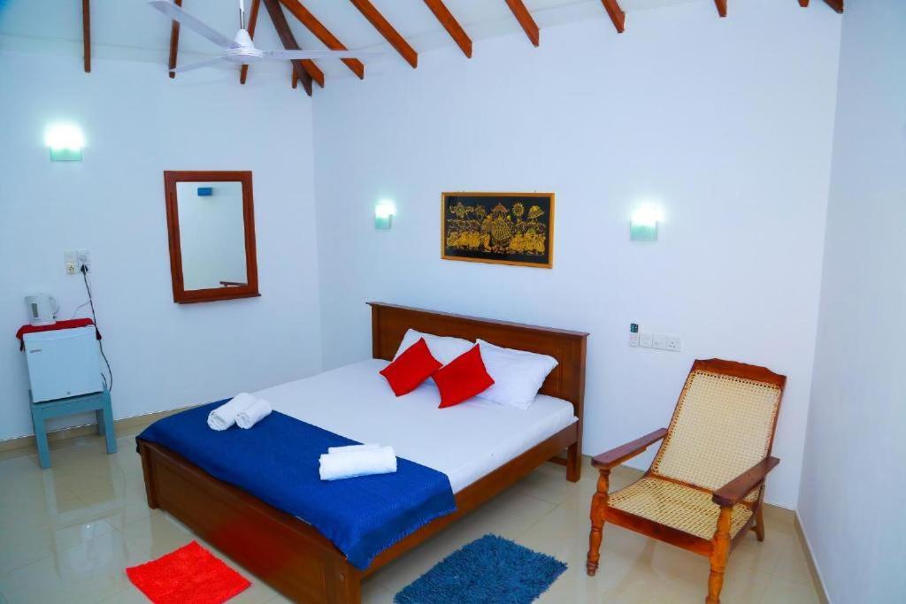 Blue Whale Lagoon Resort Ahangama Exterior foto